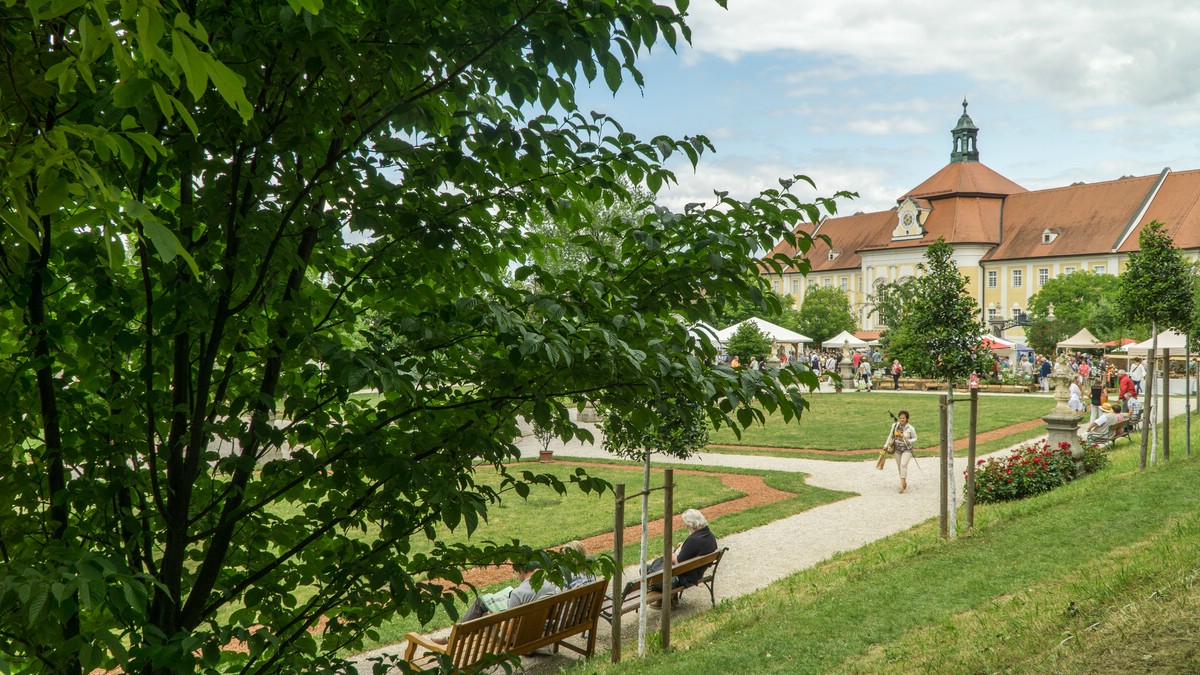 O Fotomagazin / Gartentage im Historischen Stiftsgarten im Stift Seitenstetten 